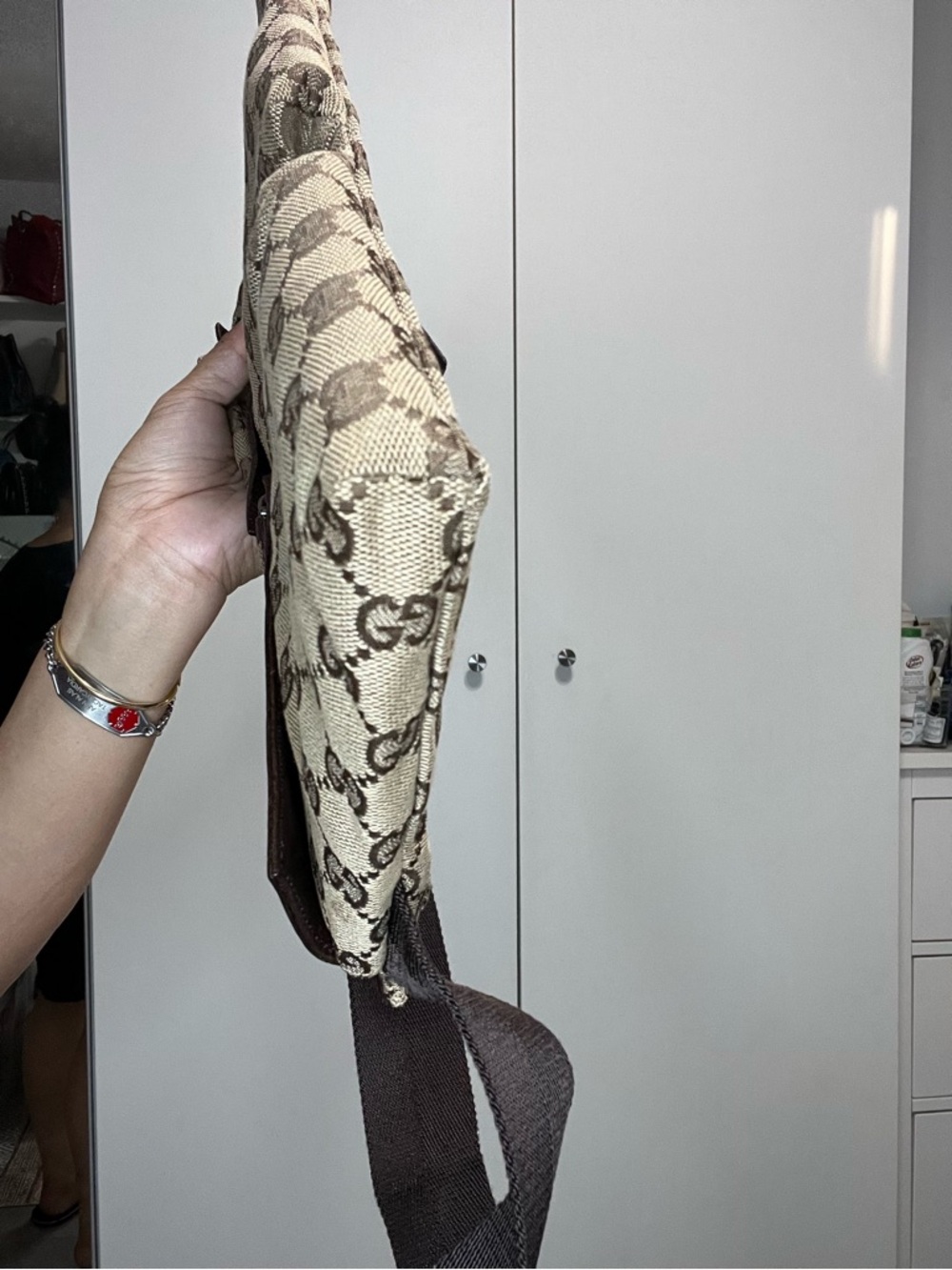 Gucci Beige/Brown Monogram Crossbody Bag - Picture 3 of 6